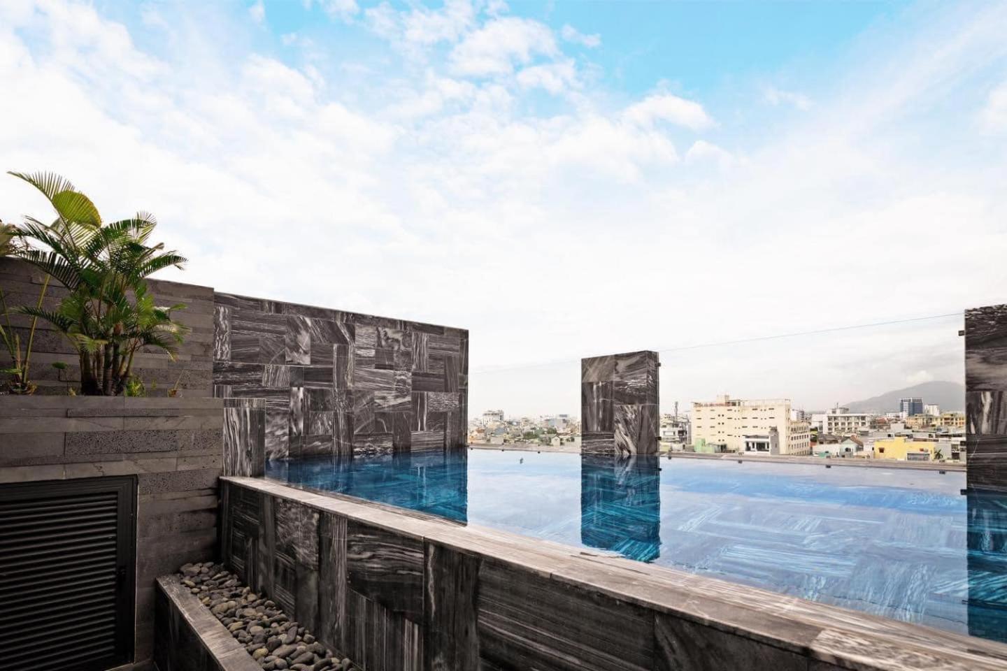 Hoang Thinh Hotel & Apartment Danang ภายนอก รูปภาพ