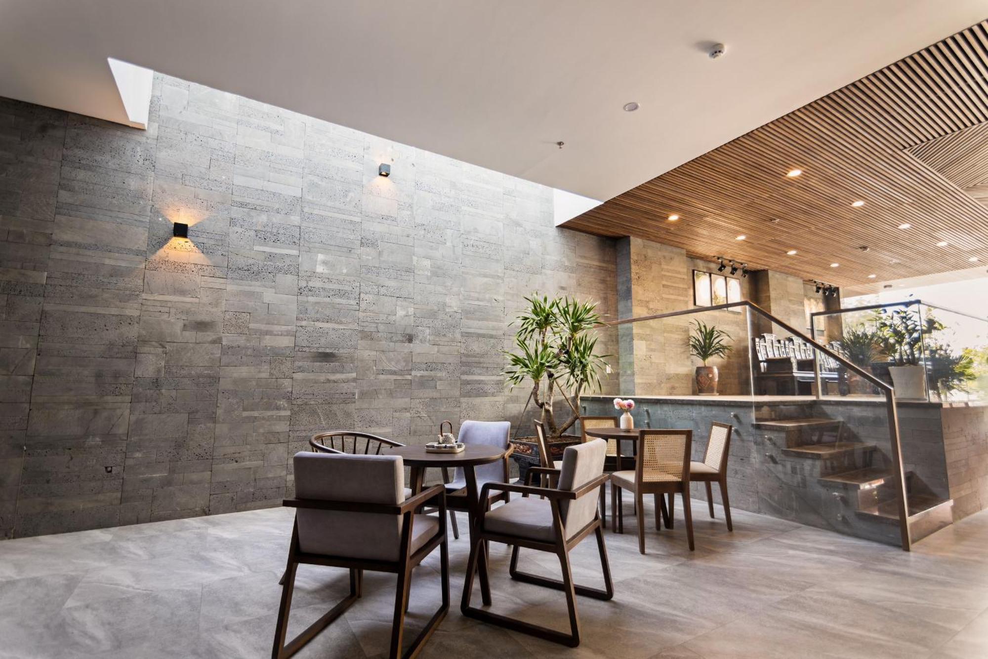 Hoang Thinh Hotel & Apartment Danang ภายนอก รูปภาพ