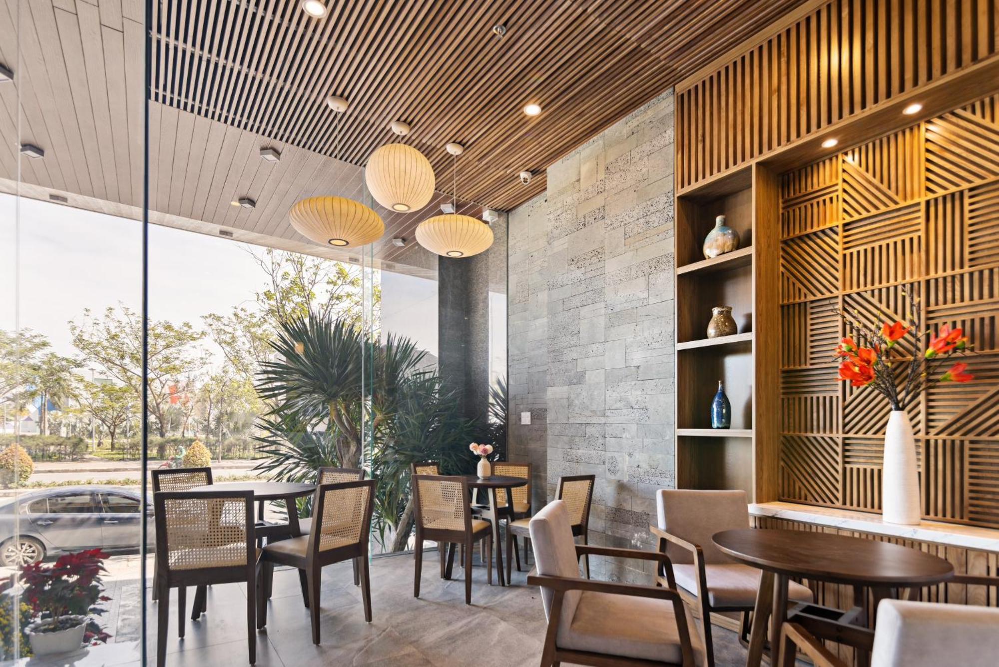 Hoang Thinh Hotel & Apartment Danang ภายนอก รูปภาพ